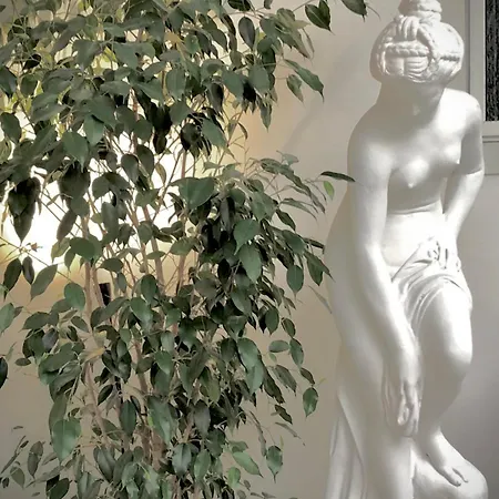 La Parigina Szálloda