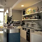 La Parigina Hotell 3*