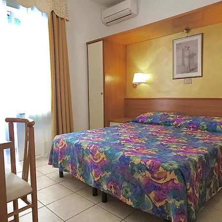 Hotel La Parigina 3*