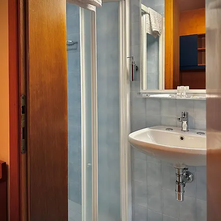 Hotell La Parigina 3*