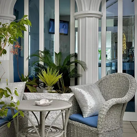 La Parigina Hotell 3*