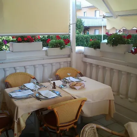 Hotel La Parigina 3*